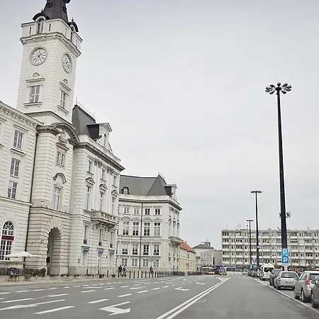 Concierge Opera Apartment